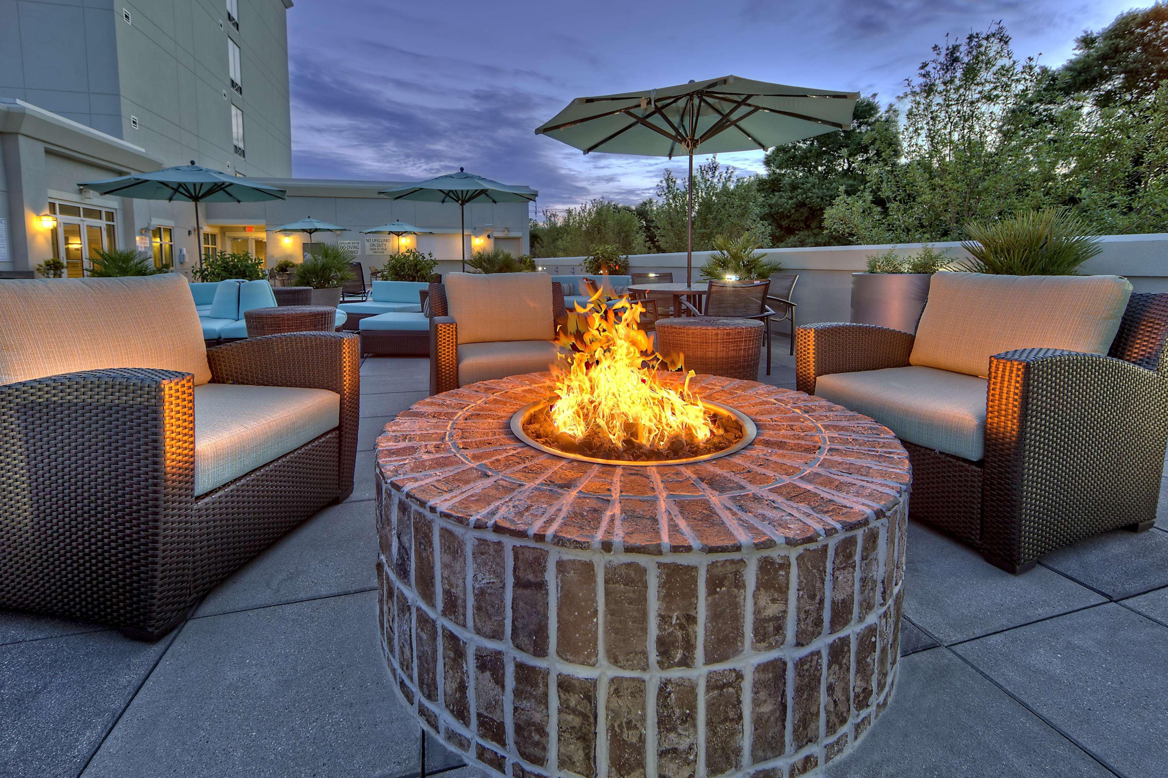 Hilton Garden Inn Charleston / Mt. Pleasant Mount Pleasant Exterior photo